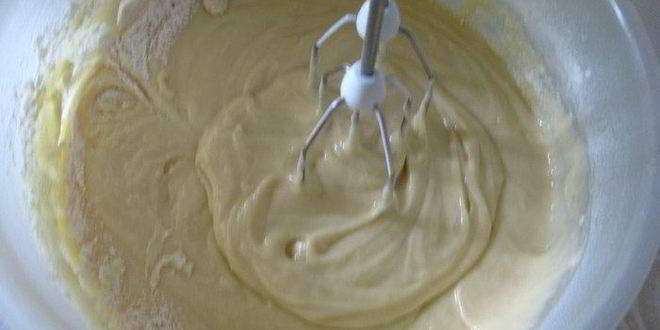 Рецепт шарлотки с безе