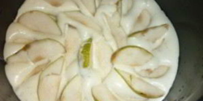 Рецепт шарлотки с грушей в мультиварке