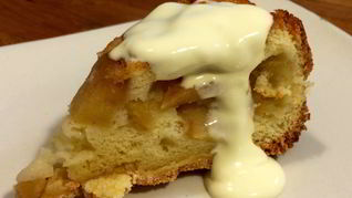 Рецепт Шарлотки с корицей и яблоками