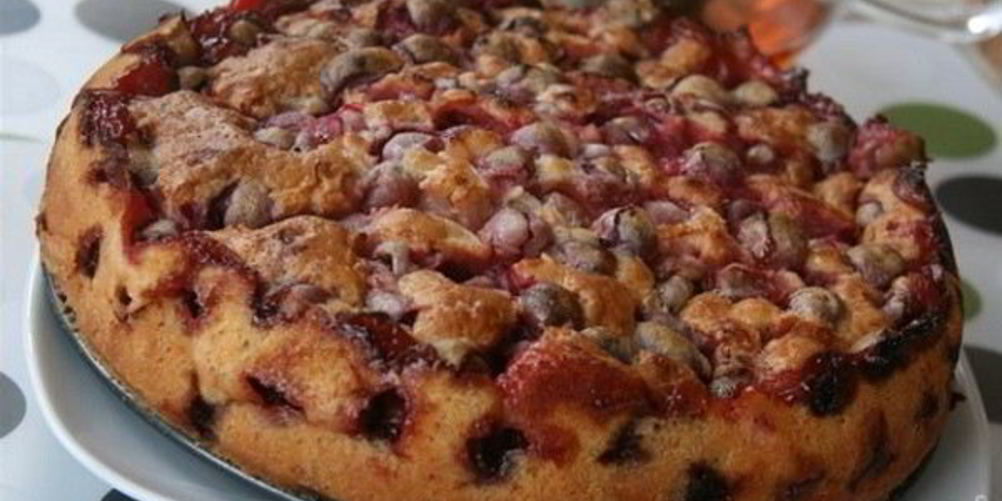 Как приготовить шарлотку с крыжовником