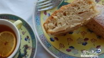 Рецепт Шарлотки с манкой и яблоками