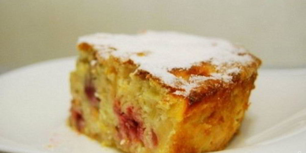 Как приготовить шарлотку с вишней