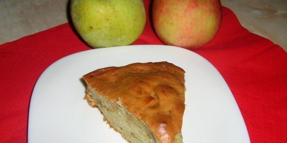 Как приготовить шарлотку с яблоками без миксера