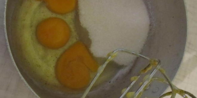 Рецепт шарлотки с яблоками и грушами