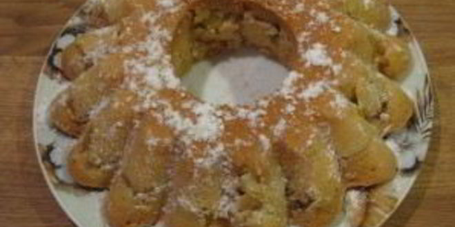 Рецепт шарлотки с яблоками на кефире