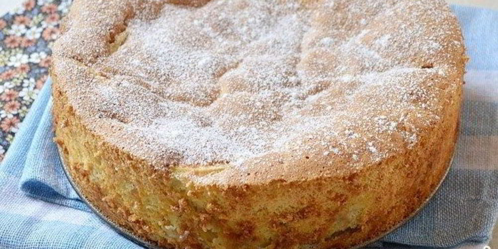 Как приготовить воздушную шарлотку