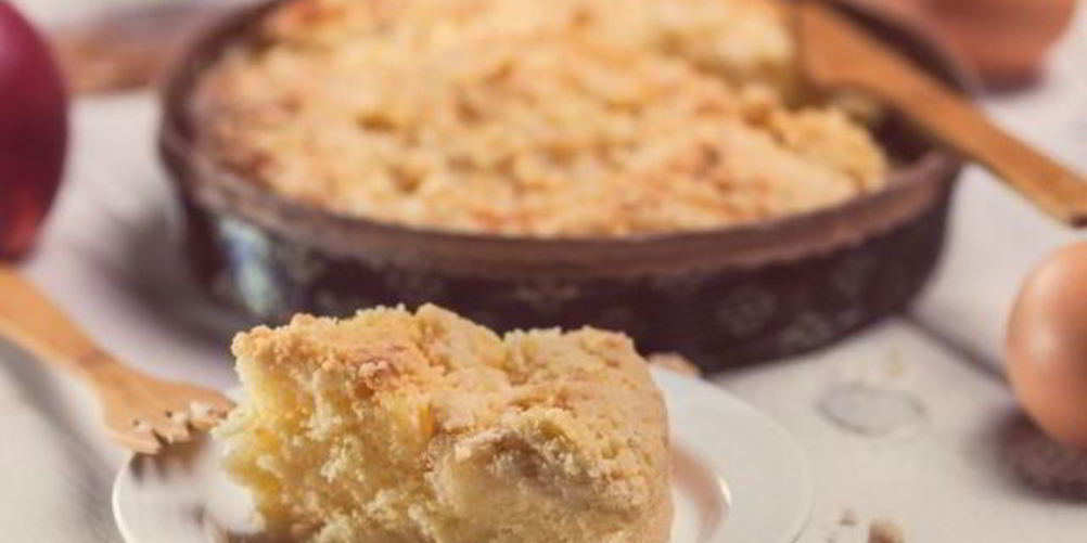 Как приготовить яблочную шарлотку с майонезом