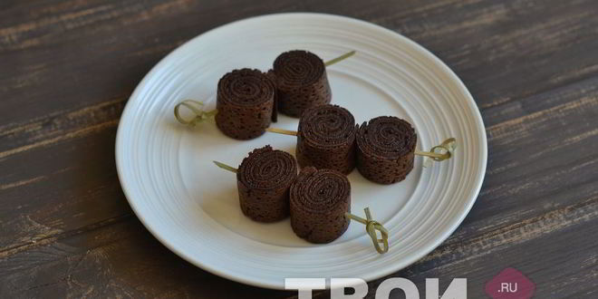 Рецепт шоколадных блинных рулетиков
