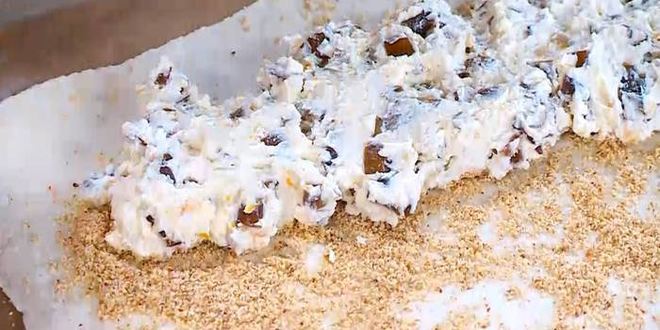 Рецепт быстрого штруделя с финиками и орехами