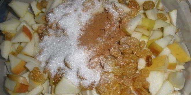 Рецепт ленивого яблочного штруделя