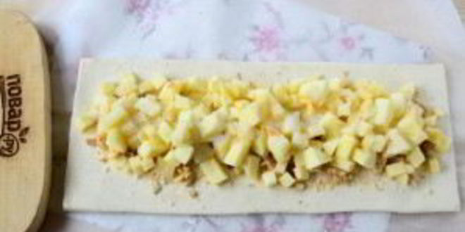 Рецепт самого простого яблочного штруделя