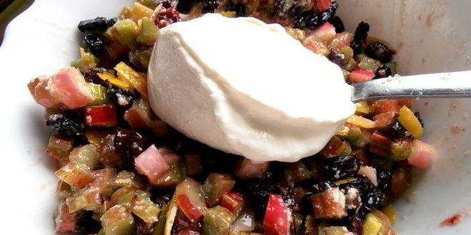 Рецепт штруделя из ревеня и изюма