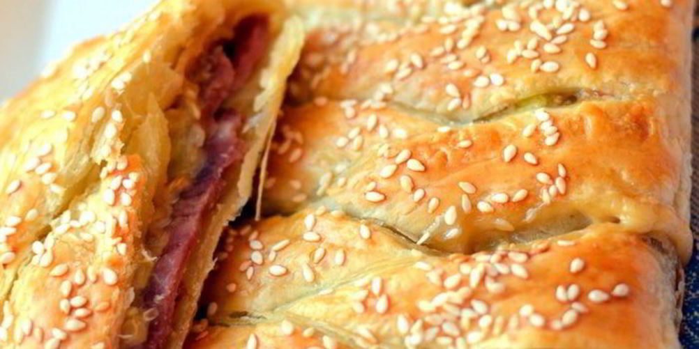 Как приготовить штруделя с кабачками, ветчиной и сыром