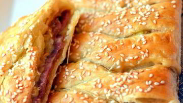 Рецепт Штруделя с кабачками, ветчиной и сыром