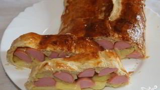 Рецепт Штруделя с картошкой и сосиской