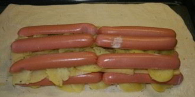 Рецепт штруделя с картошкой и сосиской