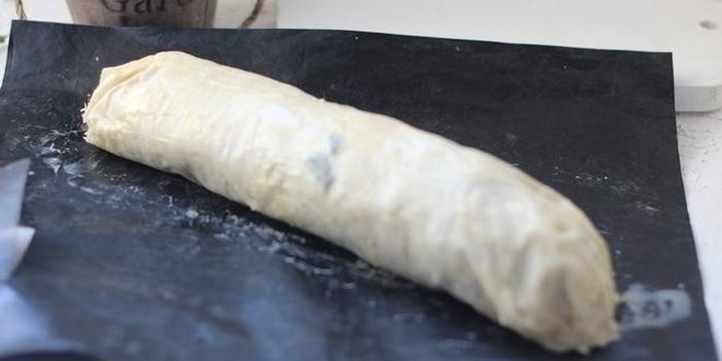 Рецепт штруделя с лососем, моцареллой и шпинатом