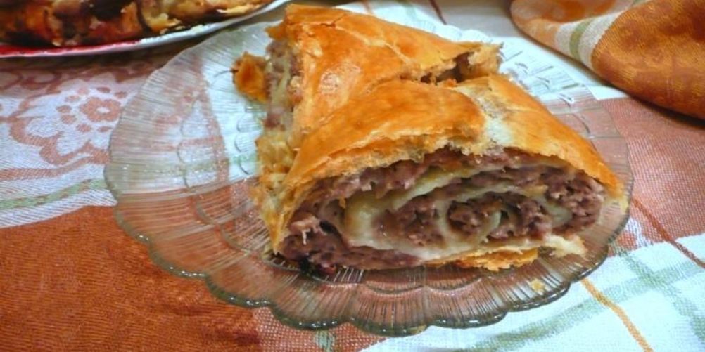 Как приготовить штруделя с мясом из слоеного теста