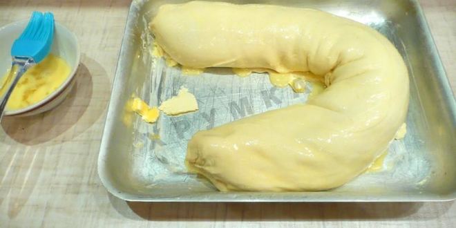 Рецепт штруделя с мясом из слоеного теста