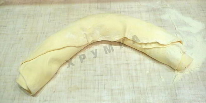 Рецепт штруделя с мясом из слоеного теста