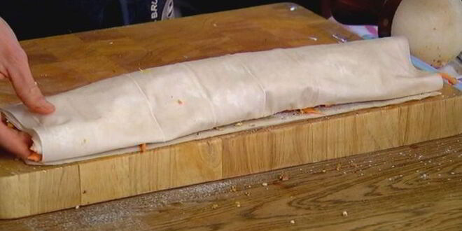 Рецепт штруделя с тыквой, изюмом и вяленой вишней