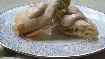 Рецепт Штруделя с ветчиной и сыром