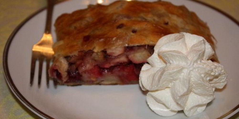 Как приготовить штруделя с яблоками и вишней