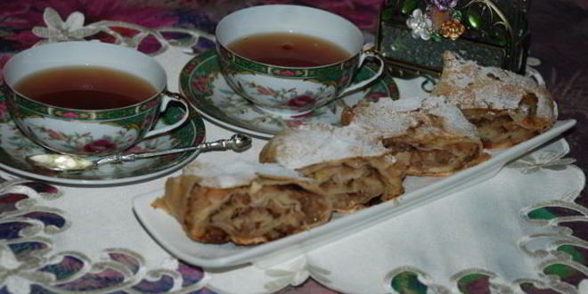 Рецепт штруделя с яблоками воскресный