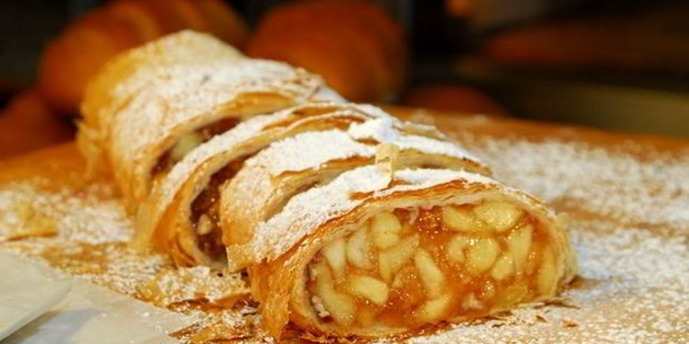Как приготовить штруделя с яблоками