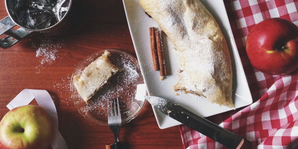 Как приготовить штруделя яблочного с цедрой лимона