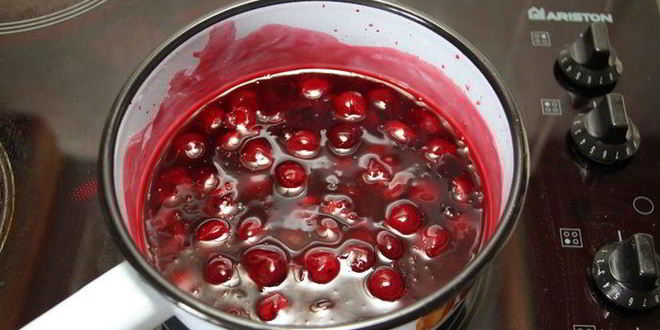 Рецепт яблочно-вишневого штрудель