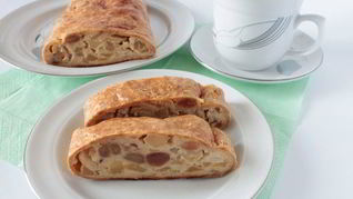 Рецепт Яблочного штруделя из овсяных блинчиков