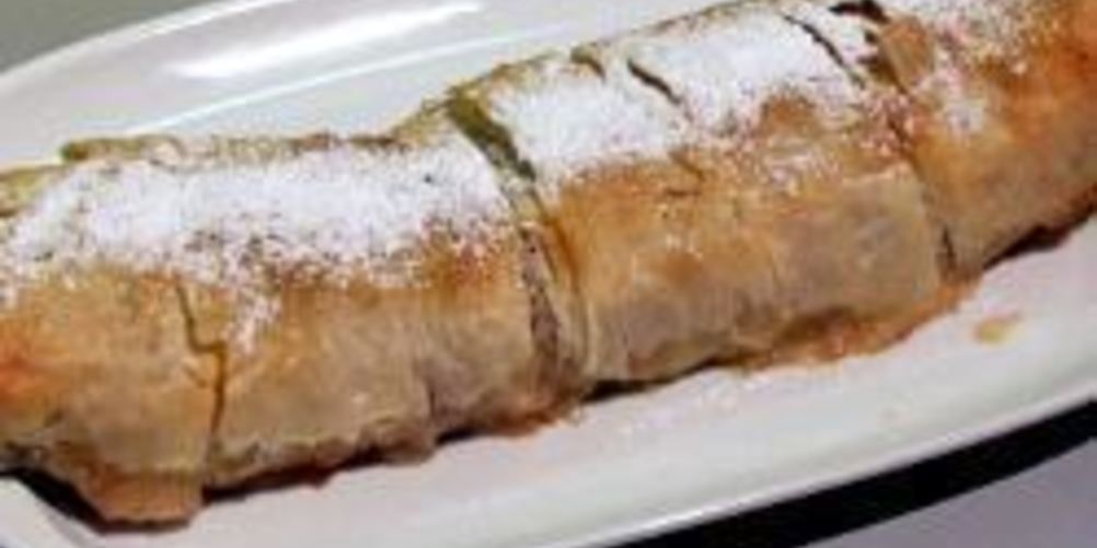 Как приготовить яблочного штруделя из слоеного теста фило с миндалем