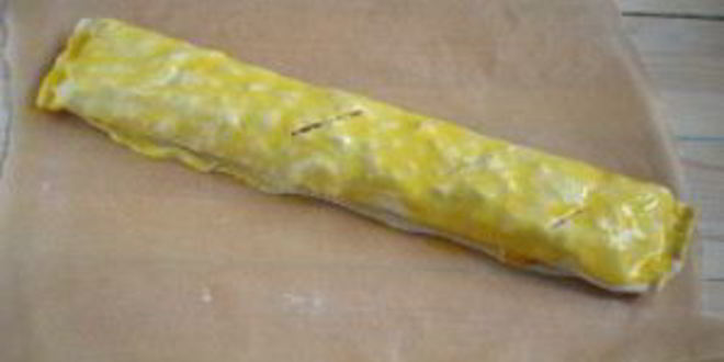 Рецепт яблочного штруделя из слоеного теста