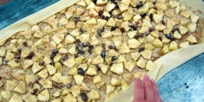 Рецепт яблочного штруделя с грецкими орехами