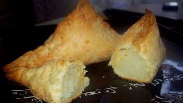 Рецепт Слоена-дрожжевых конвертики с картофелем и сыром