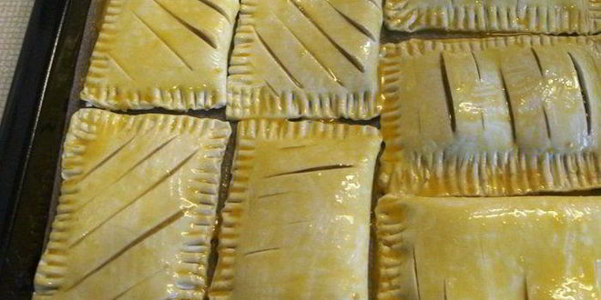 Рецепт слоек с абрикосовым джемом и сливовым конфитюром