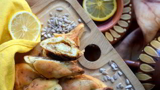 Рецепт Слоек с джемом и семечками