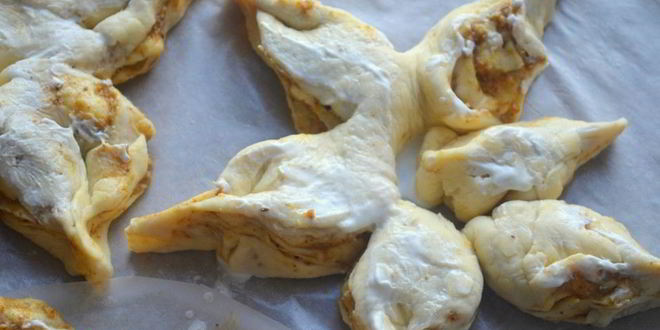 Рецепт слоек с джемом и семечками