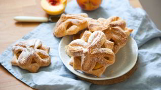Рецепт Слоек с персиками