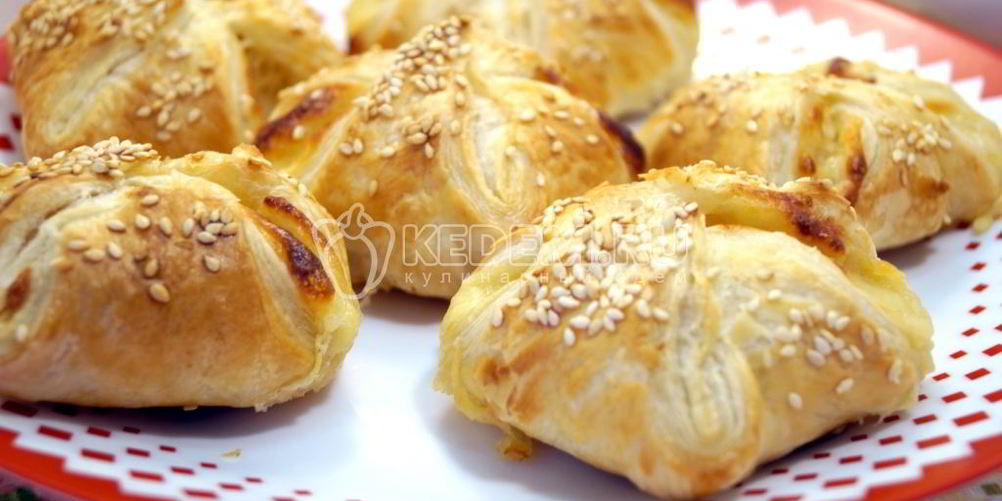 Как приготовить слойки с сыром