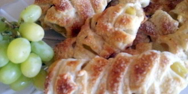 Рецепт слоек с виноградом