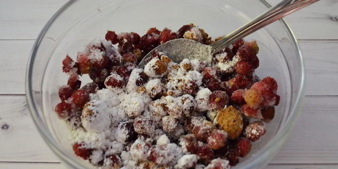 Рецепт слоек с ягодами