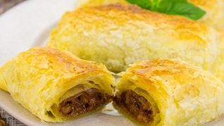 Рецепт Слоек со сгущенкой