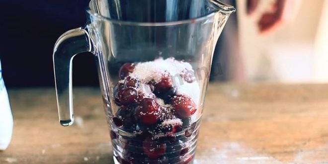 Рецепт слоек со свежесваренным вареньем из слоеного теста