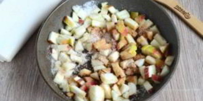 Рецепт сочных слоек с яблоками
