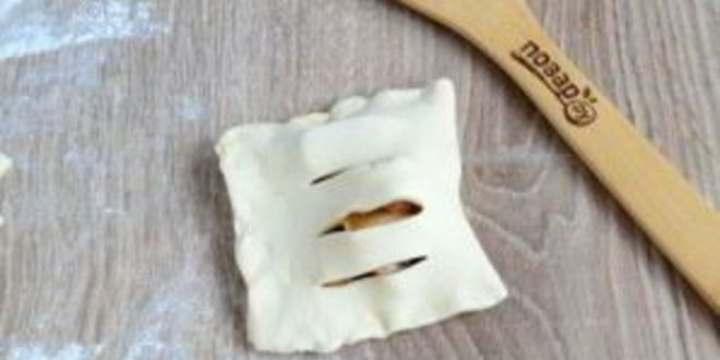 Рецепт сочных слоек с яблоками