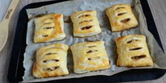 Рецепт сочных слоек с яблоками