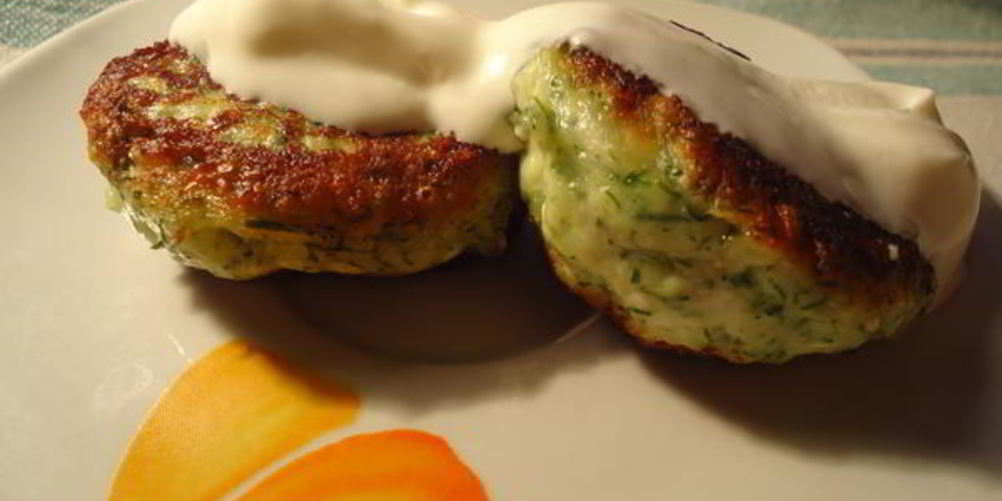 Как приготовить соленые сырники с брынзой