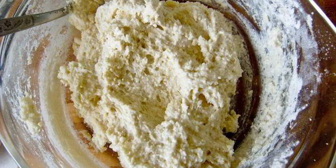 Рецепт сырников под яблочным чатни с орехами